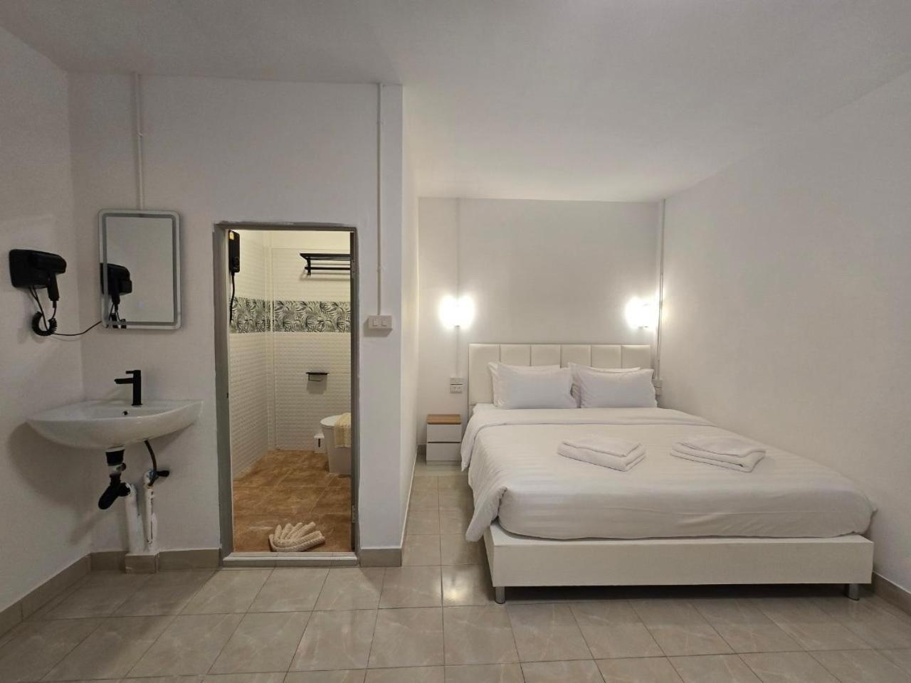 The Oasis Inn Hua Hin Ngoại thất bức ảnh